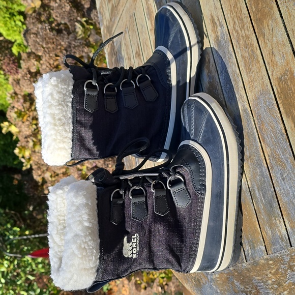 SOREL Winter Carnival Women's Waterproof Boot. Size 6.5 - Picture 6 of 9